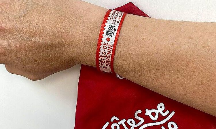 FÊTES DE BAYONNE – Les bracelets d’accès payant sont en vente